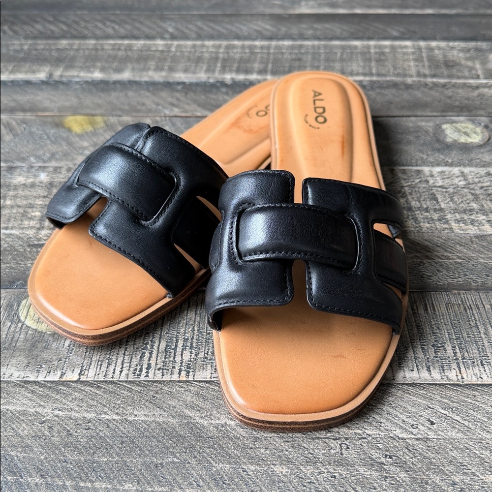 🗣️LAST CALL 🗣️ALDO Elenaa padded flat sandals - Picture 2 of 7